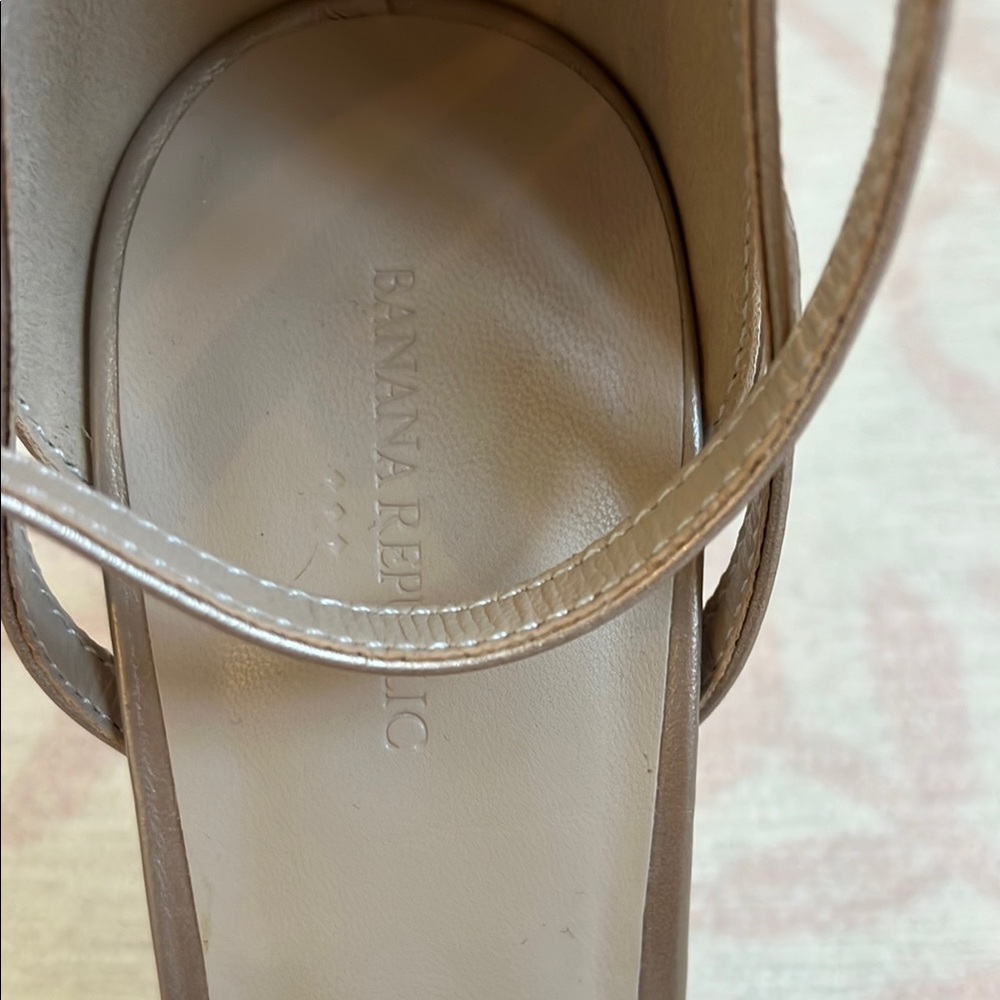 Banana Republic Elegant Tan High Heel Sandals - Picture 2 of 3